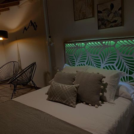 坎德拉里奥 La Casa Rebonita旅馆 外观 照片